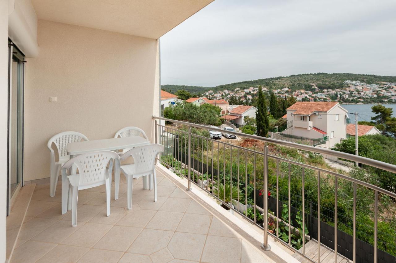 Apartments Lumaduma Trogir Exterior foto